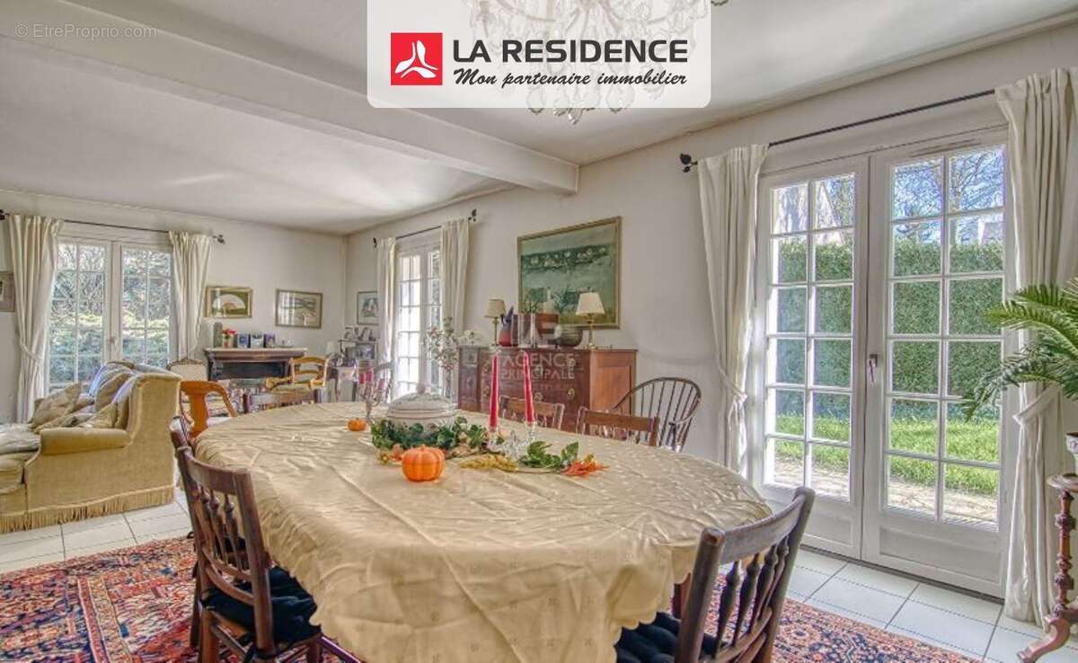 Maison à L&#039;ETANG-LA-VILLE