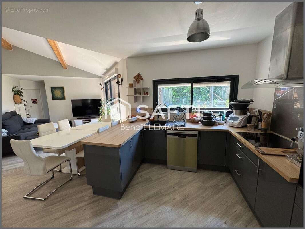 Photo 2 - Maison à SAINT-MICHEL-DE-RIEUFRET