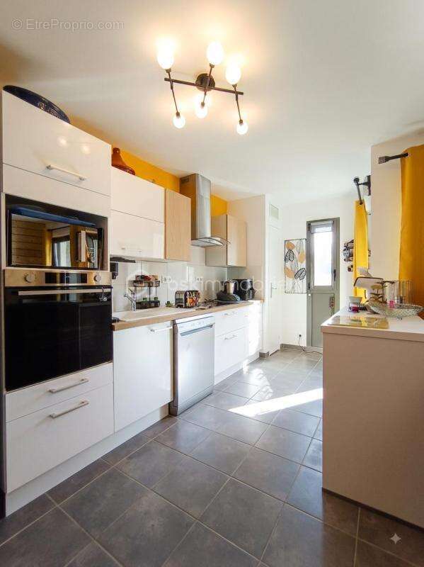 Bertrand joubert by bskimmobilier vous propose à 'tours nord tranchee' - photo 3