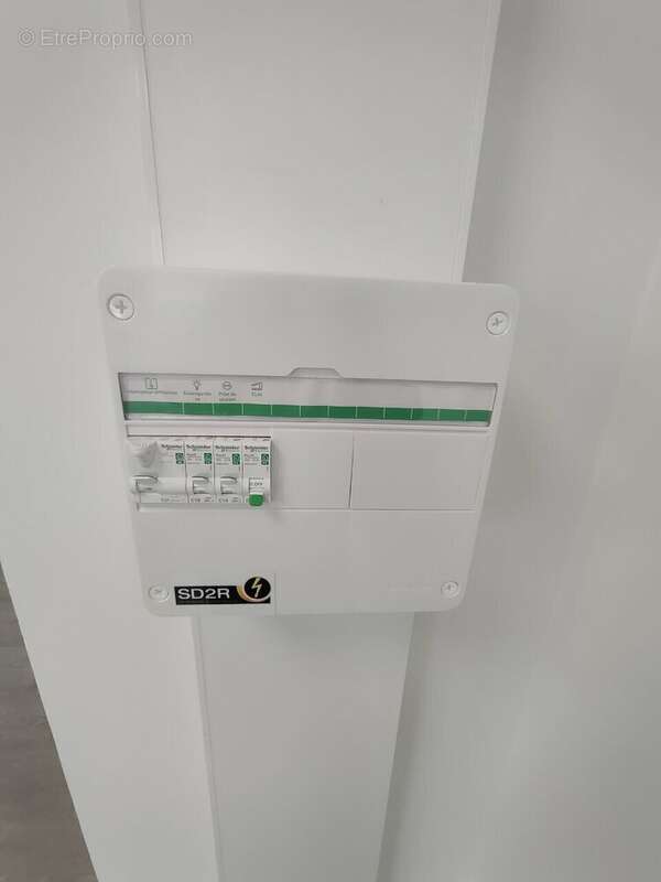 Commerce à SAINT-QUENTIN-FALLAVIER