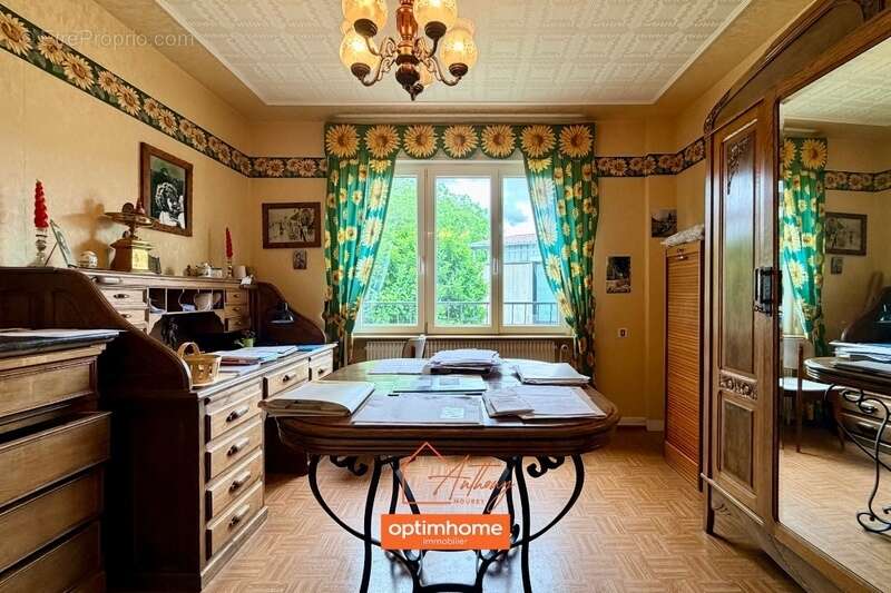 Maison familiale 210 m² - 5 chambres - dépendance - terrain 1873 m² - Bruyères centre (88) - photo 10