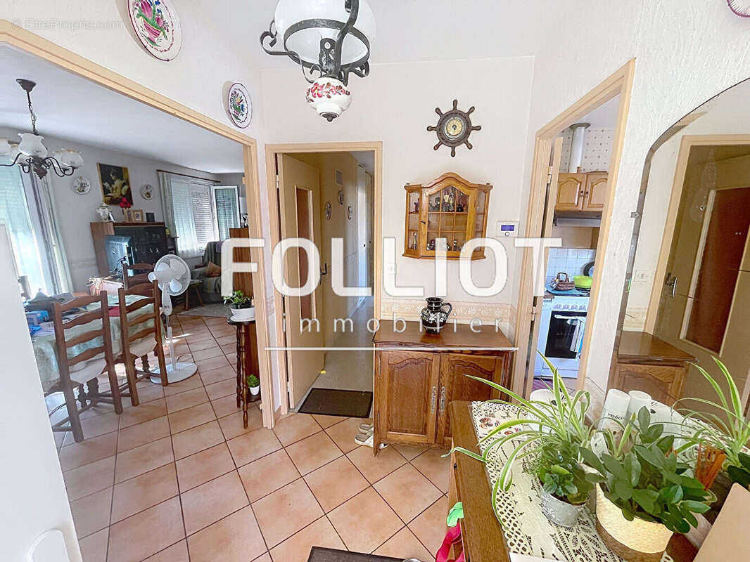 A VENDRE - Maison Carentan Les Marais 5 pièce(s) 84 m2 - photo 4
