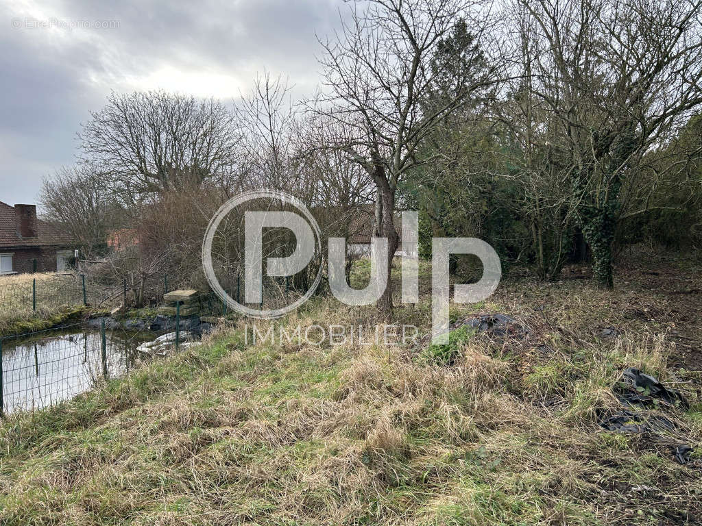 Terrain à MONT-SAINT-ELOI