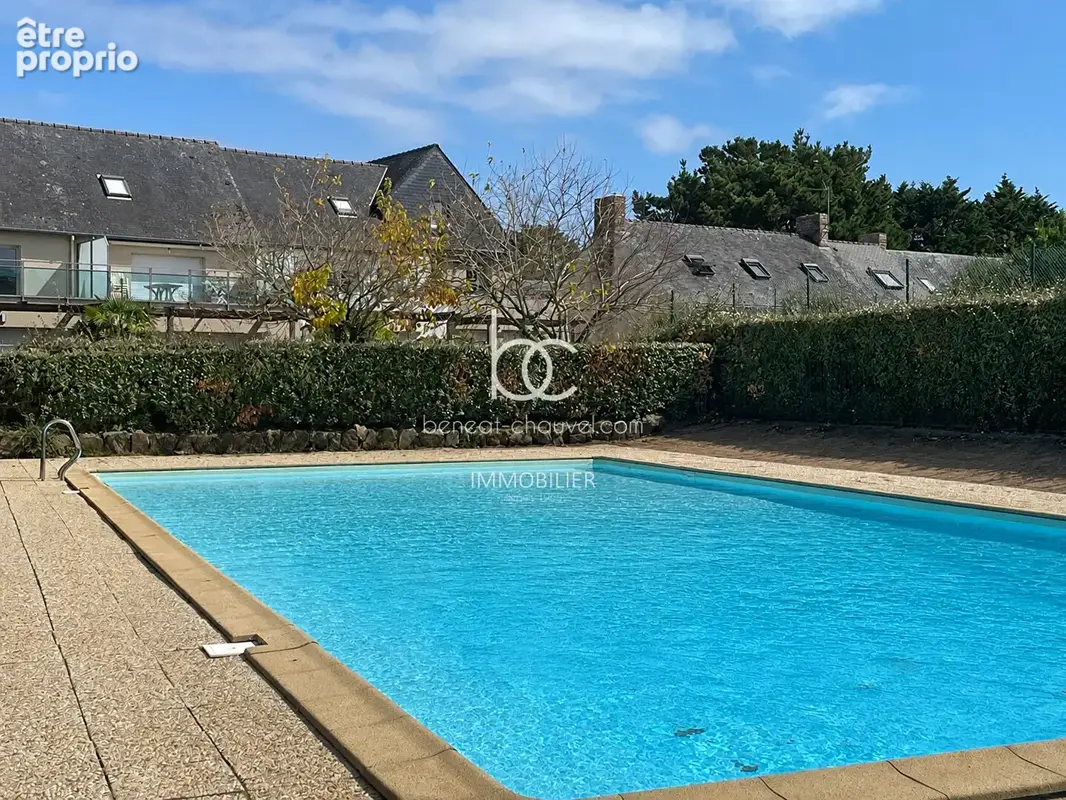 ARZON - Appartement T4 proche plage avec piscine et parking ! - photo 8
