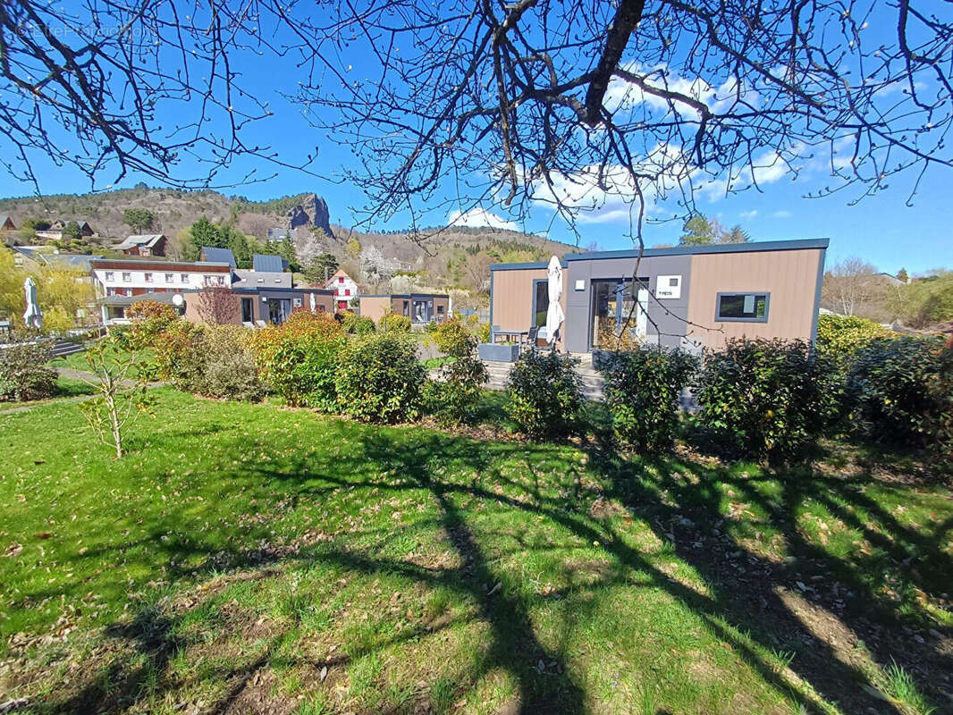 Appartement à CHAMBON-SUR-LAC