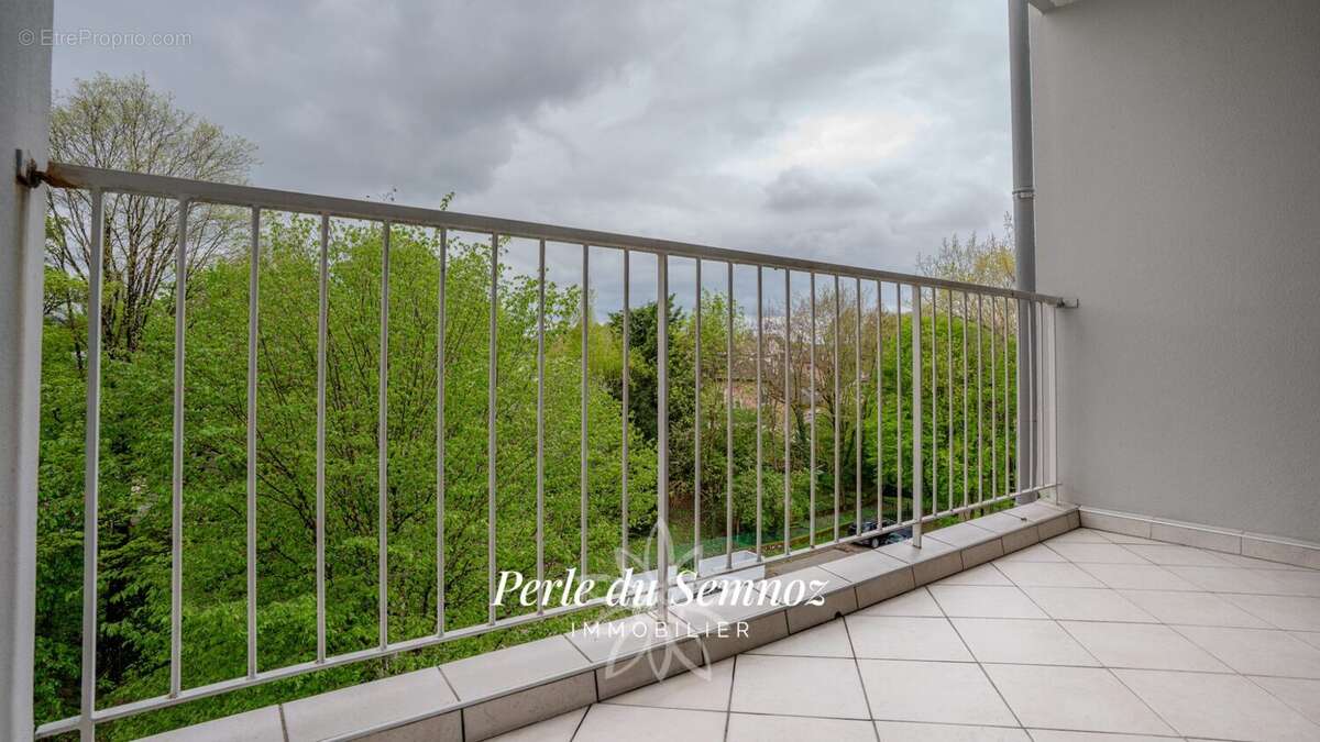 Appartement à SEYNOD