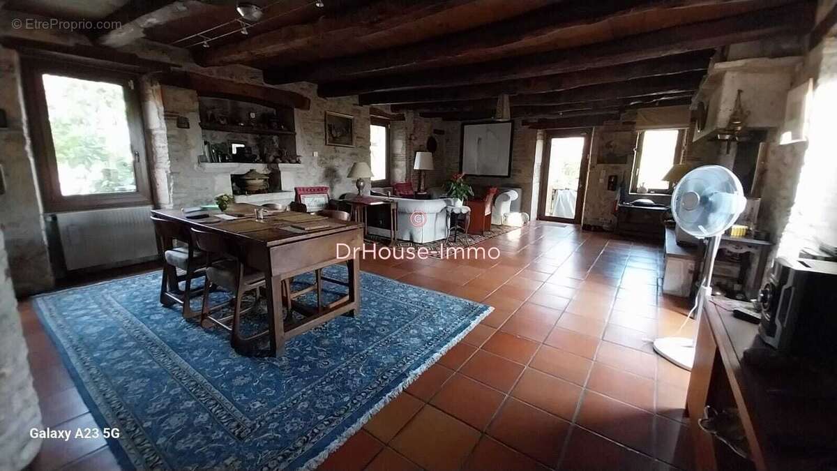 Maison à CREMPS