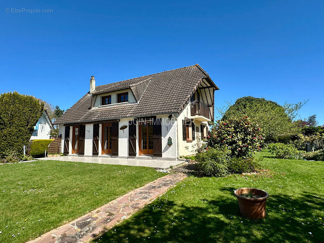 Maison à SAINT-MARTIN-EN-CAMPAGNE