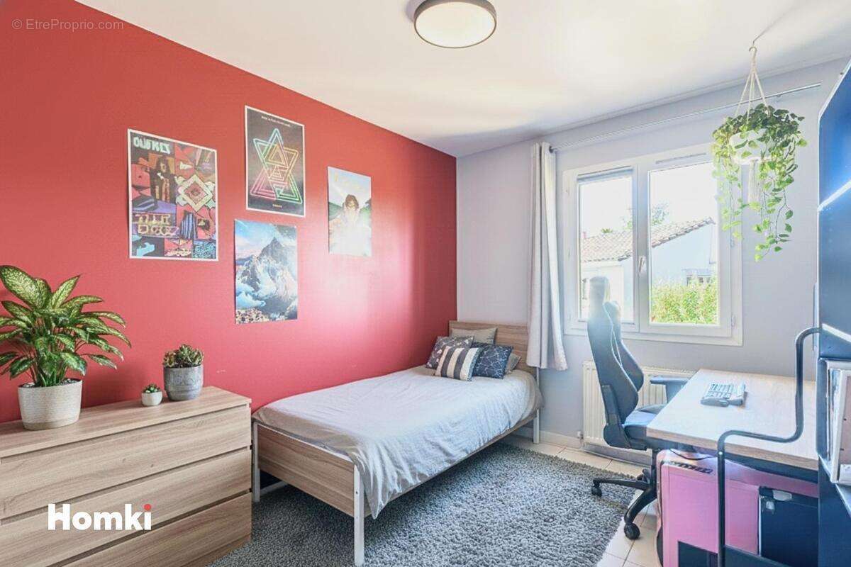 Maison à LA FARE-LES-OLIVIERS