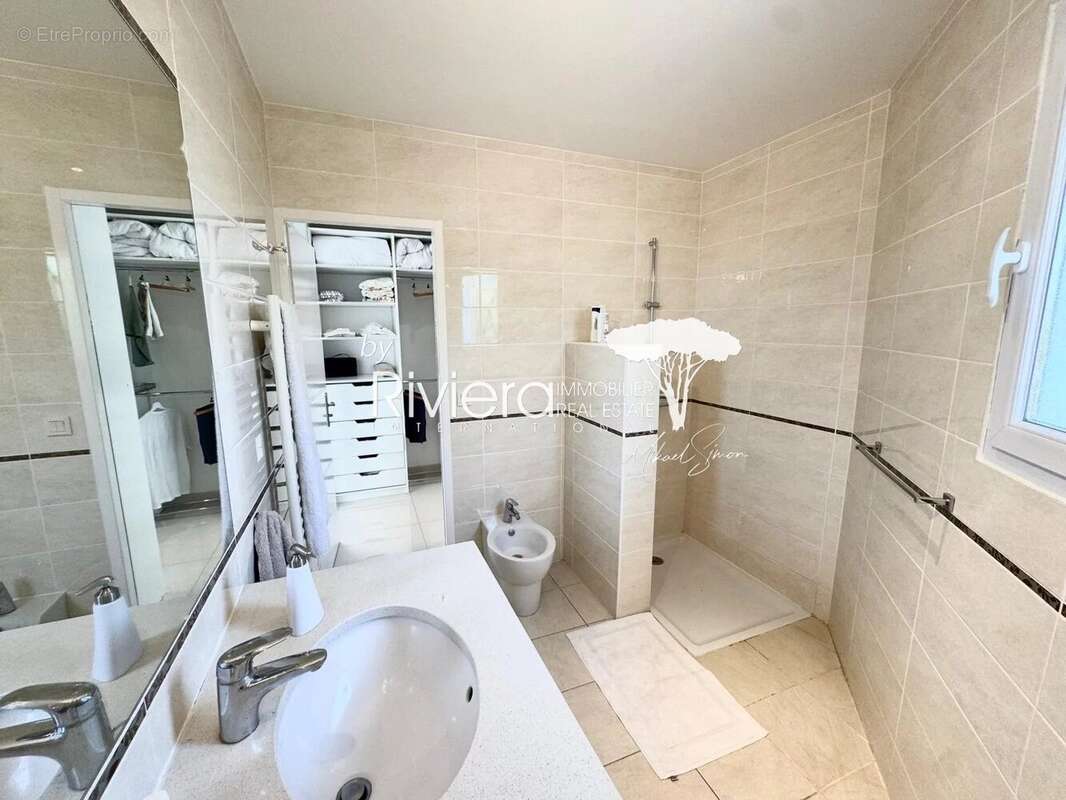 Cavalaire   propriété 309m2 vue mer, piscine & proche plages - photo 21