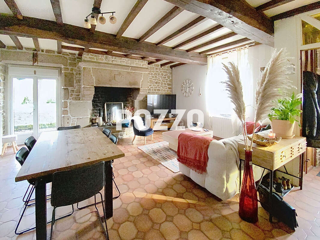 Maison à LES LOGES-MARCHIS