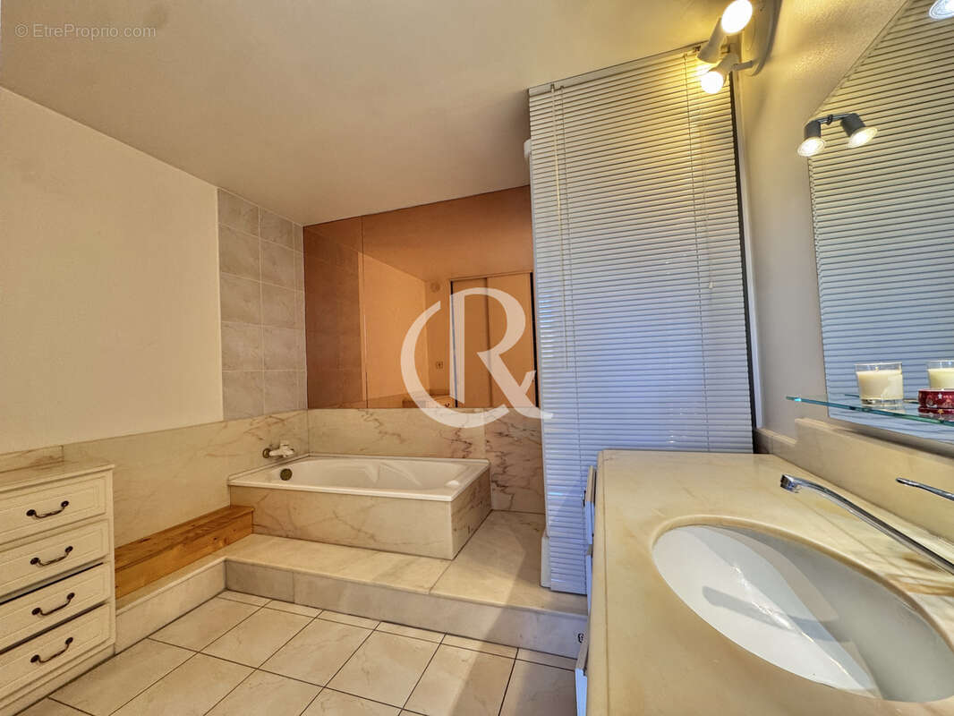 Appartement à HYERES