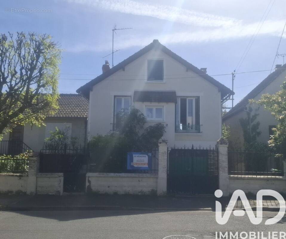 Photo 1 - Maison à VIRY-CHATILLON