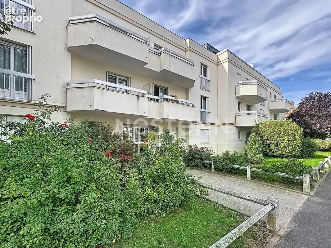 Appartement proche gare de Chantilly ,  3 pièce(s), 74m² habitables, balcons - photo 2
