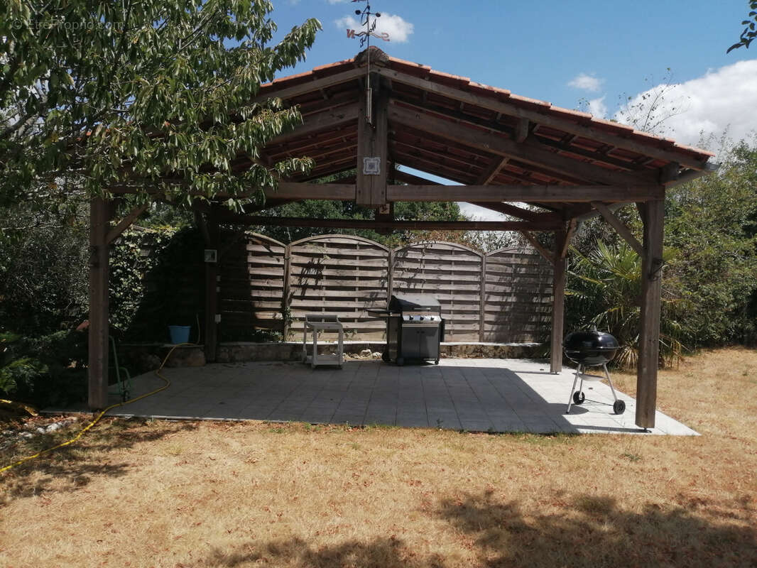 Maison à la campagne, piscine, garage, box ! - photo 17