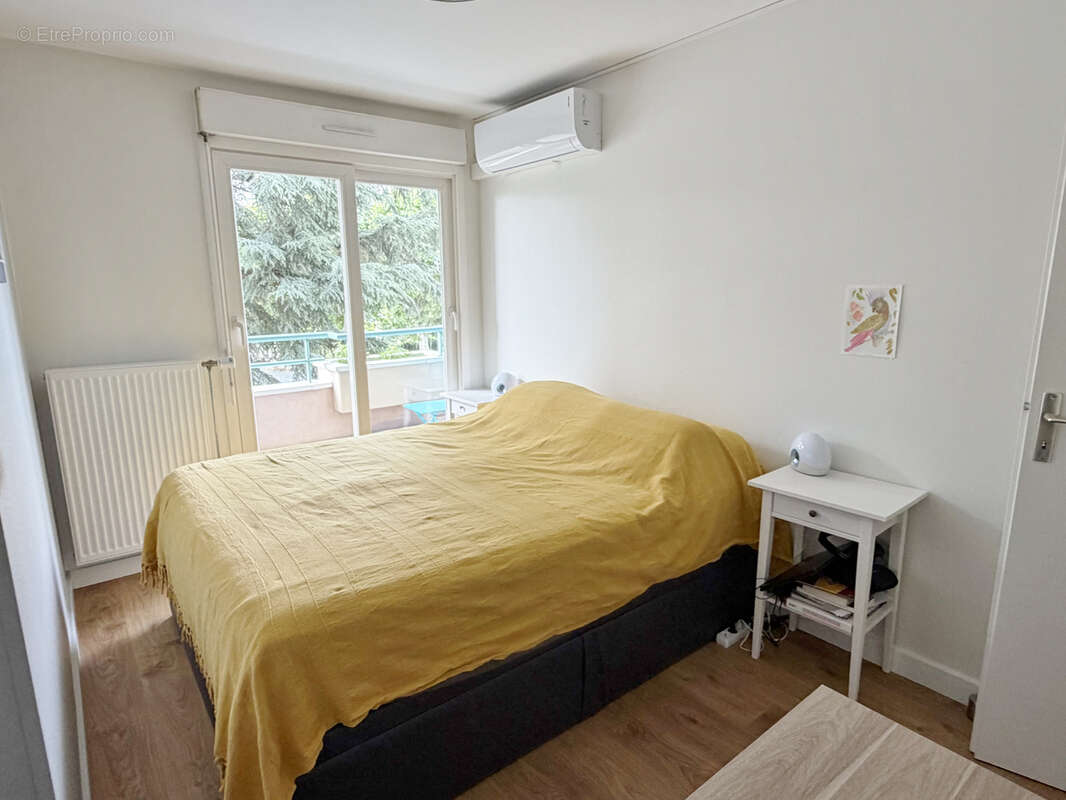 Appartement à GREZIEU-LA-VARENNE