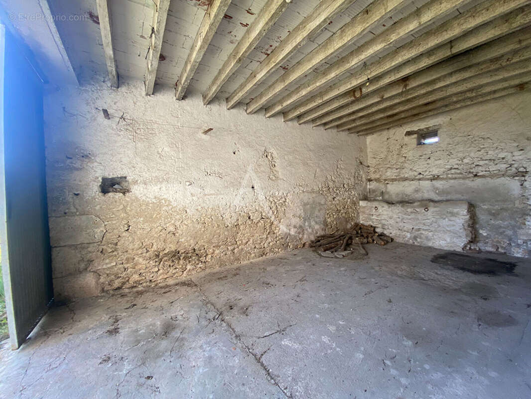 Maison à SAINT-SULPICE-DE-POMMERAY