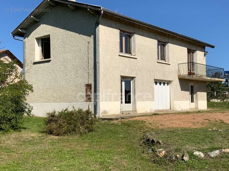 Maison à SAINT-GERMAIN-LAVAL