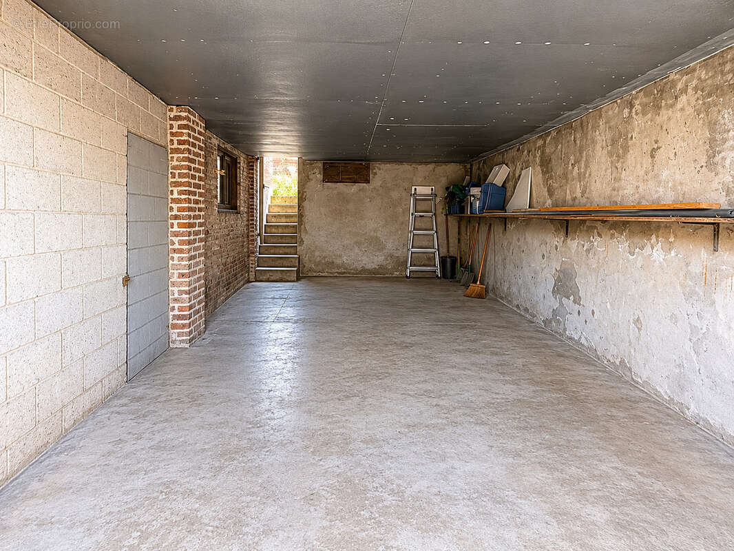 Parking à NESLE