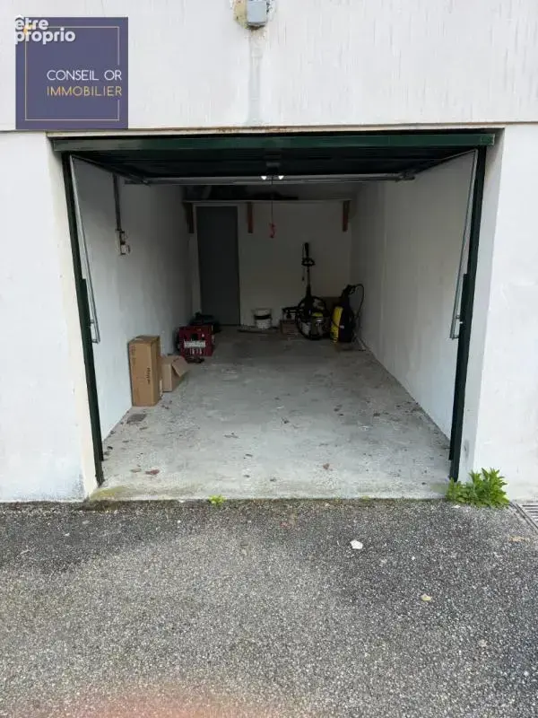 À VENDRE ? Garage fermé (box) en copropriété ? Écully Centre - photo 2