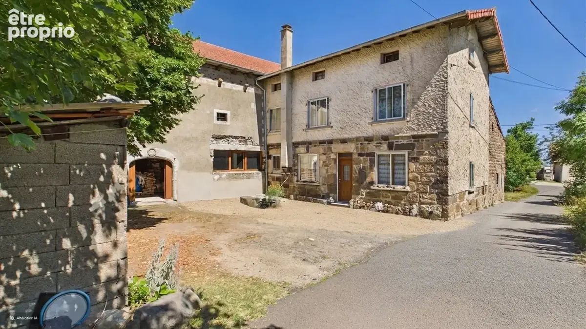 Corps de ferme de caractère datant de 1618   Un potentiel exceptionnel sur le secteur de Coucouron - photo 2