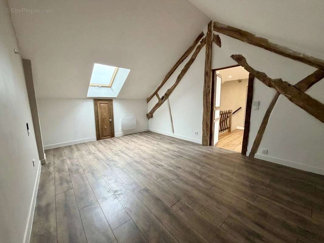 Maison à DUN-LES-PLACES