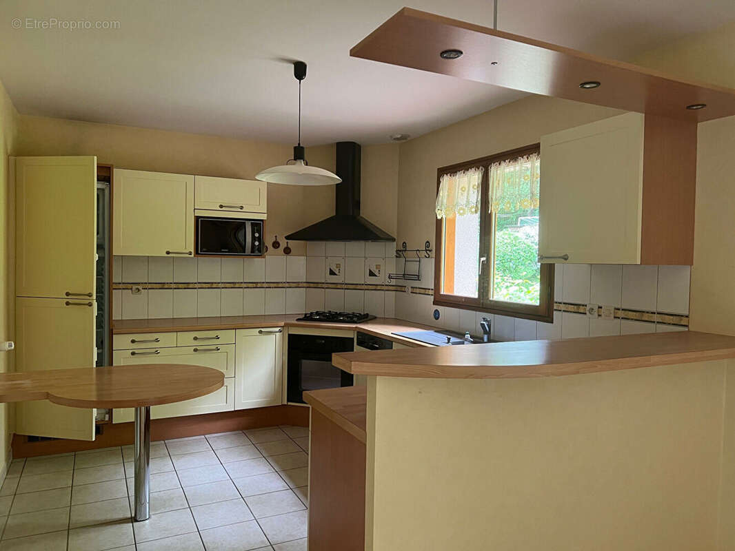 Maison à NAZELLES-NEGRON