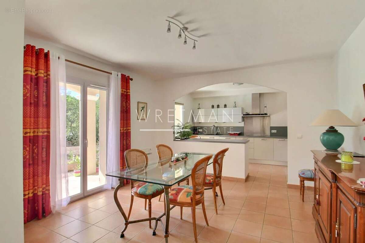 Maison à FAYENCE