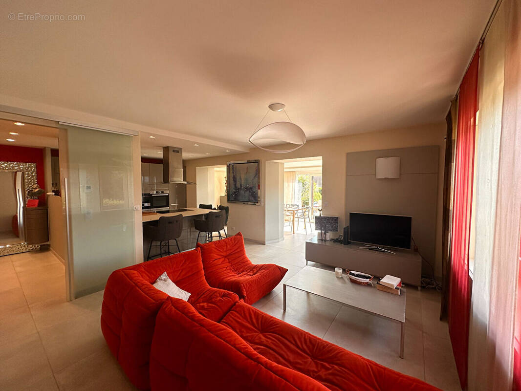 Appartement à REIGNIER