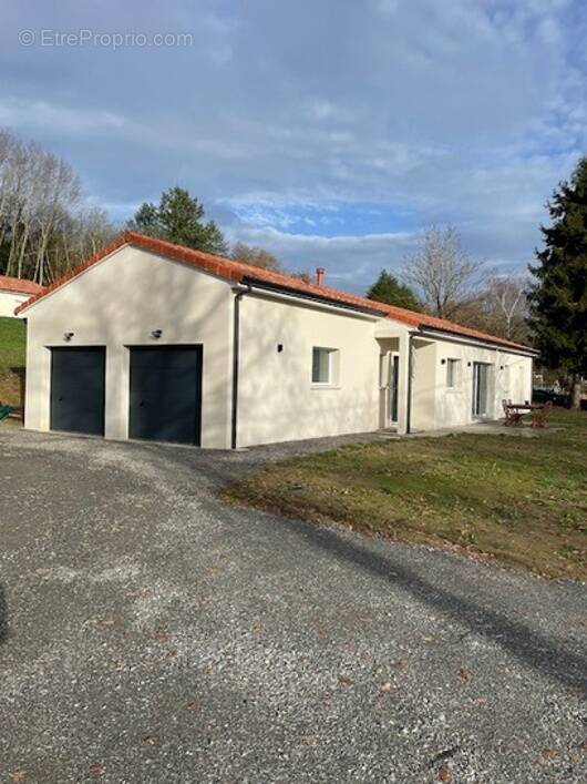 Maison à SAINT-JUNIEN