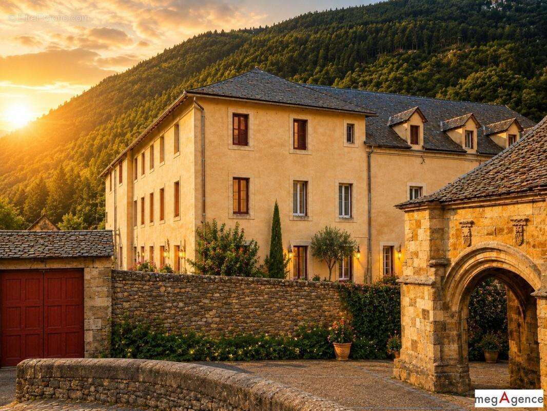 Couvent avec chambres d'hôtes, gîtes et restaurant - Gorges du Tarn - photo 2