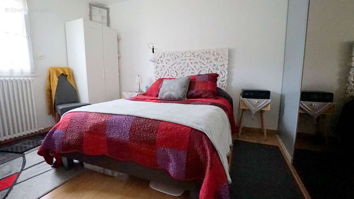 Maison à FOLLAINVILLE-DENNEMONT