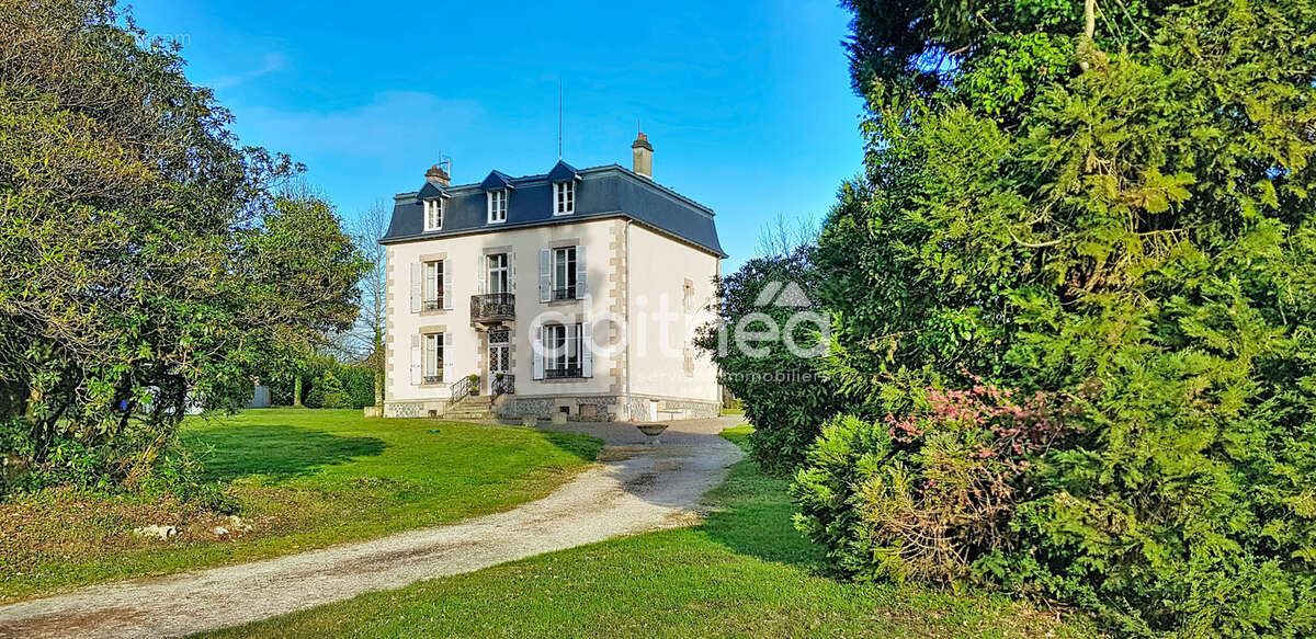 Maison à SAINT-PRIEST-TAURION