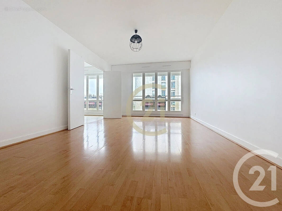 Appartement à PARIS-20E