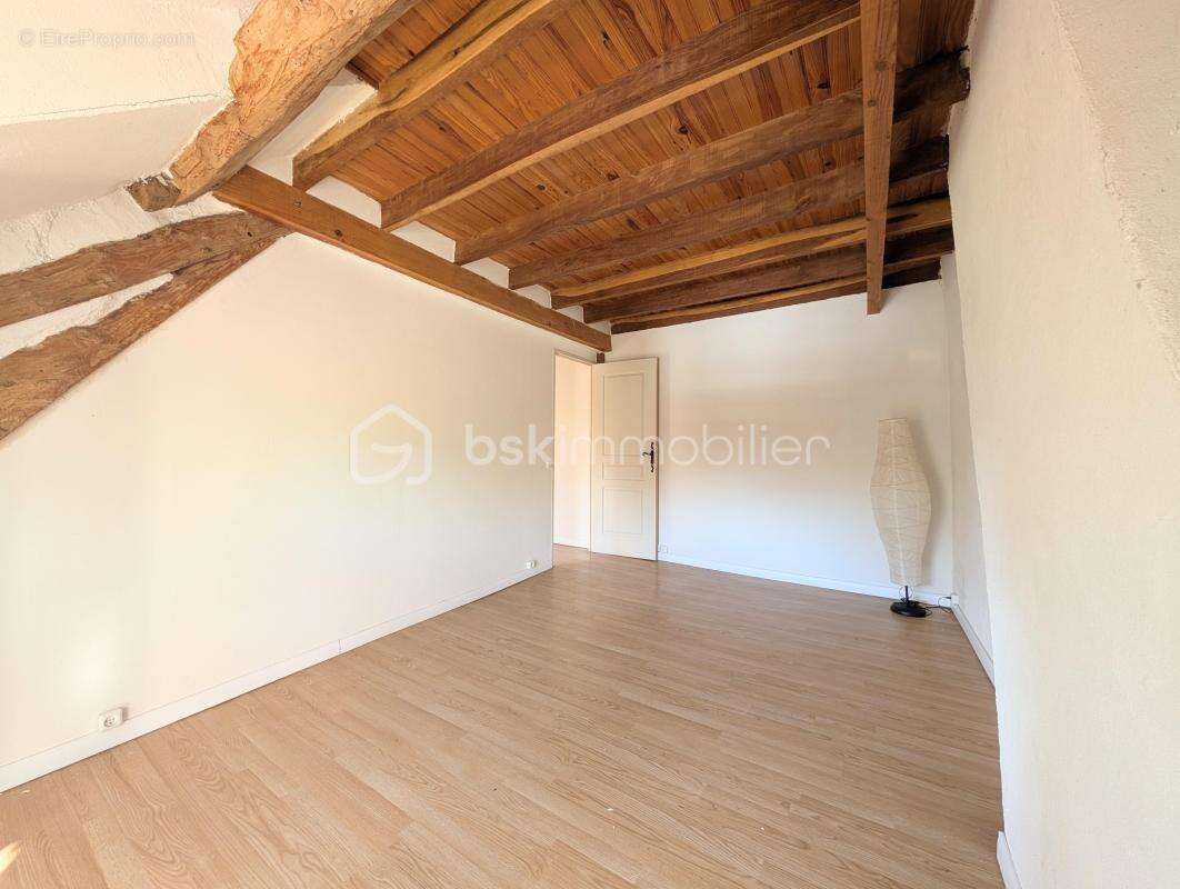 Charme & Authenticité : Magnifique Longère de 184 m² sur 880 m² de terrain - photo 23