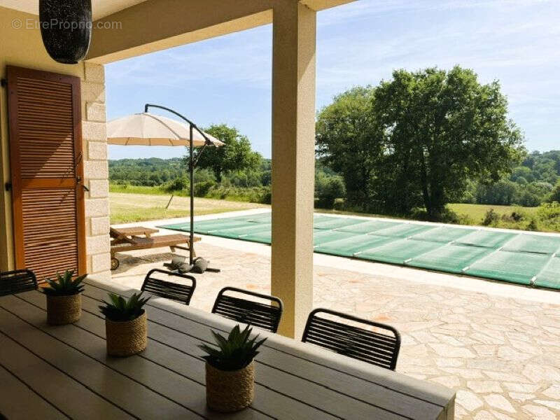 Maison à VAYRES