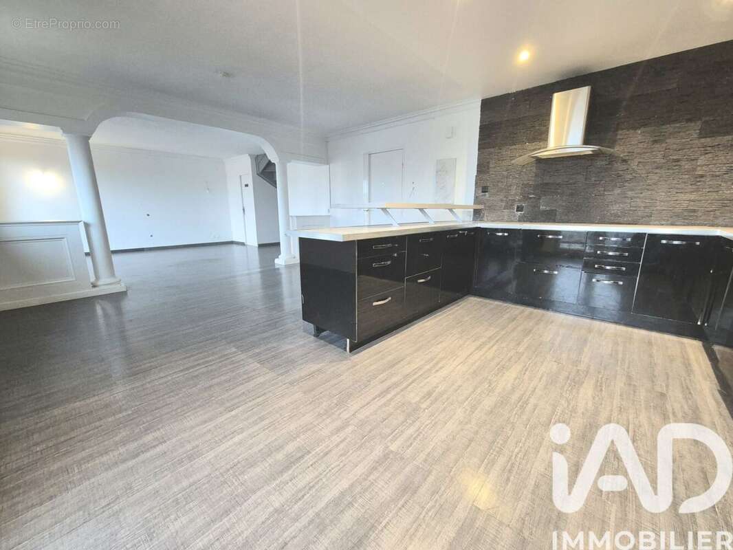 Photo 3 - Appartement à LIVRY-GARGAN