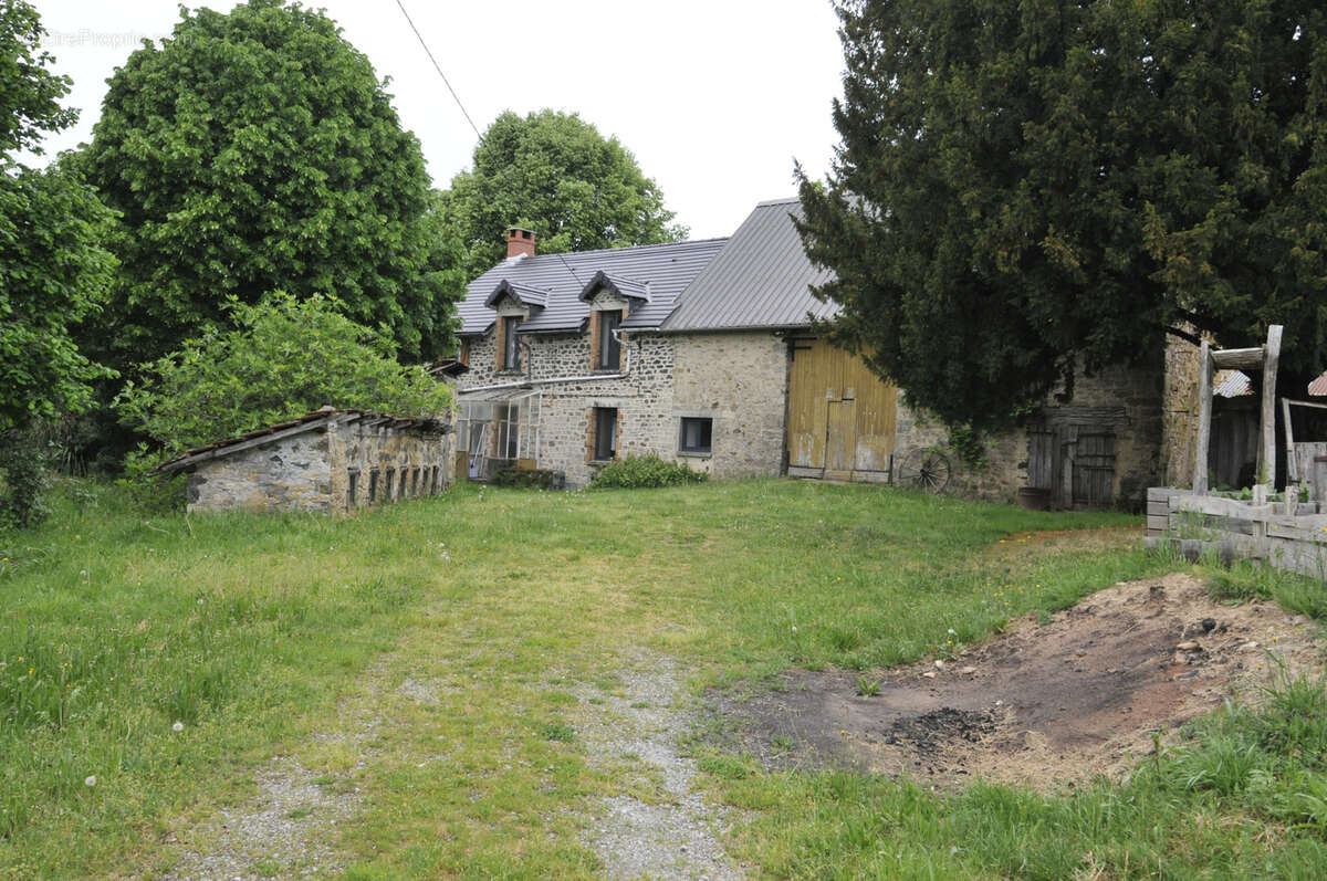 Maison à LA PORCHERIE