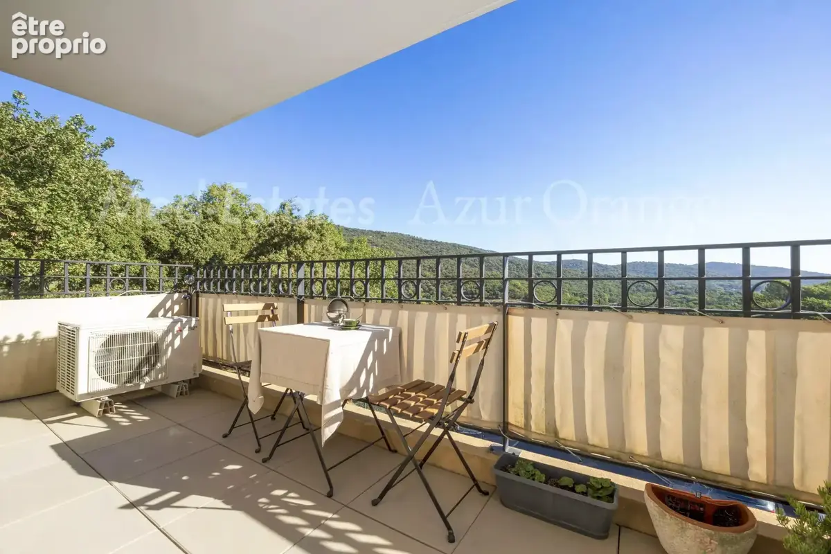 Grimaud village - Appartement T2 avec balcon et vue panoramique - photo 16