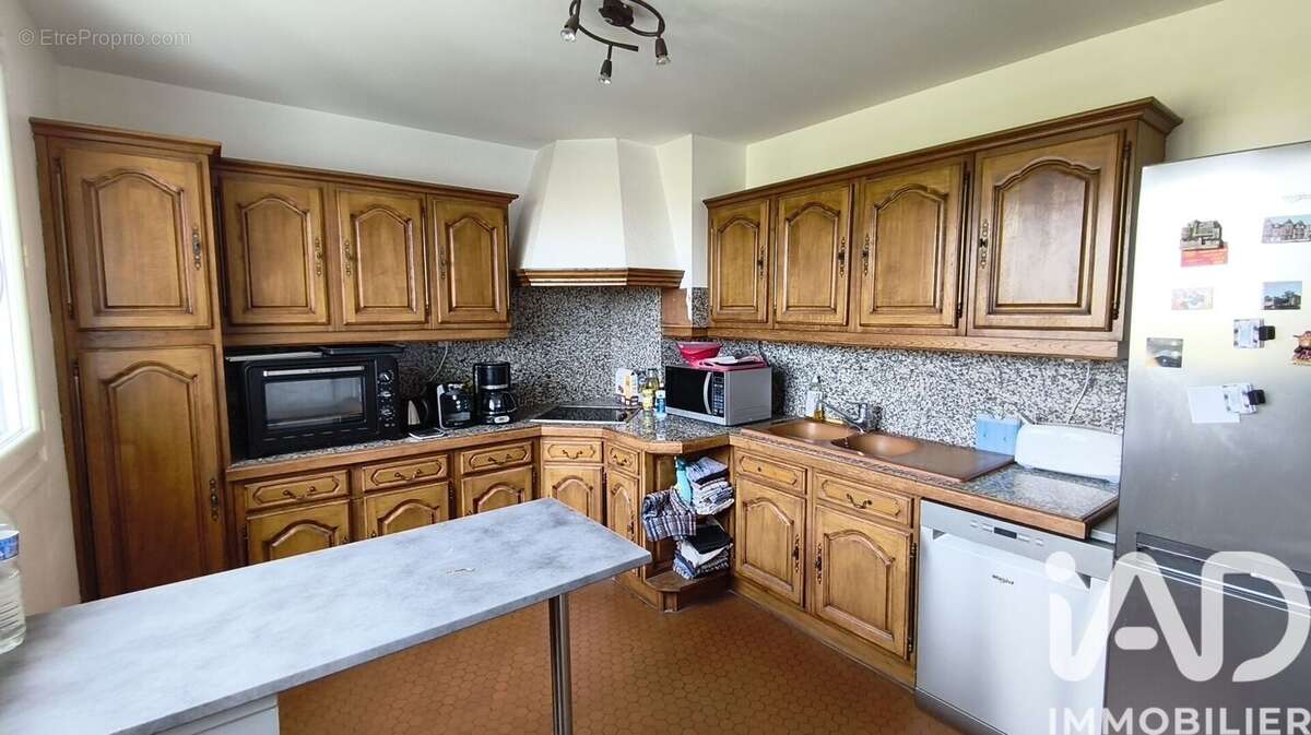 Appartement 110 m² à Chateauroux  - photo 9
