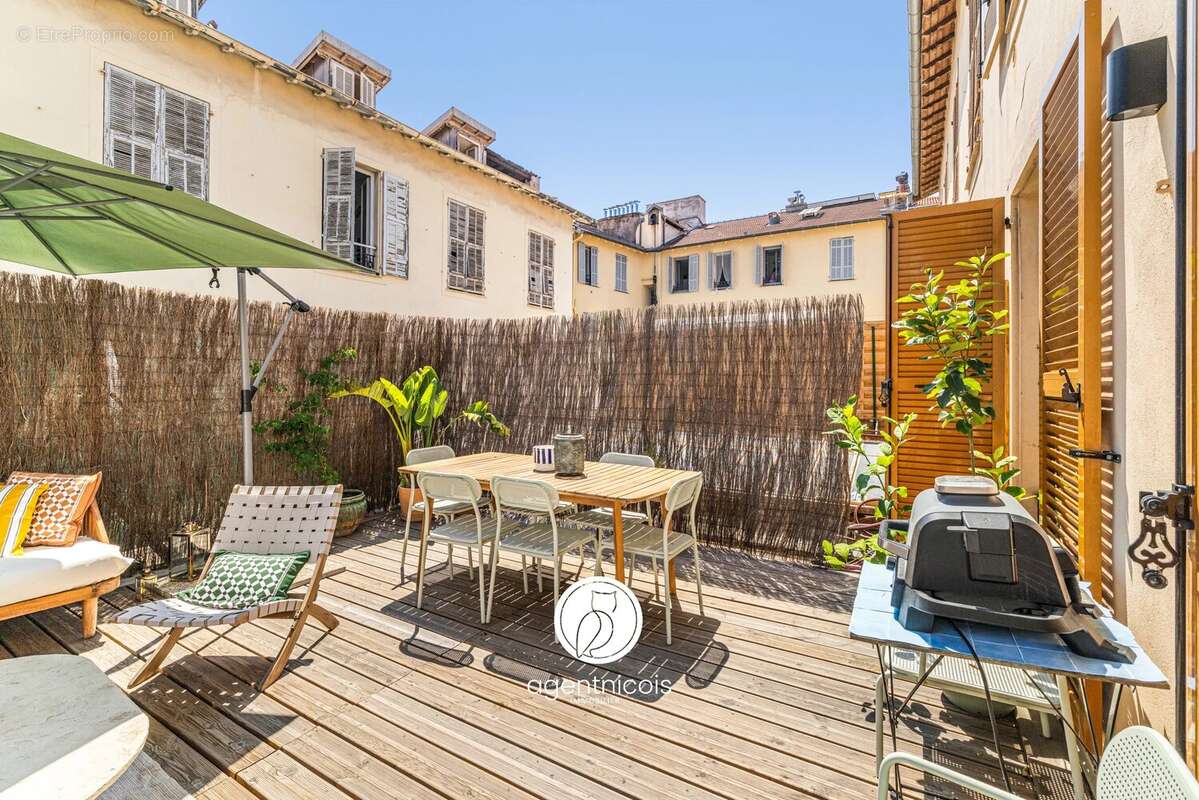 Nice // libération : 2 pièces / entièrement rénové / bourgeois / exceptionnelle terrasse - photo 8