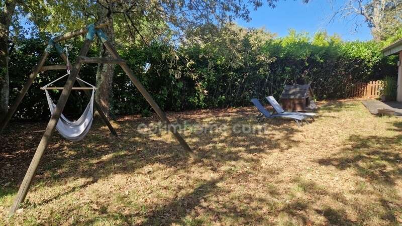 Maison à SAINT-JEAN-D'ILLAC