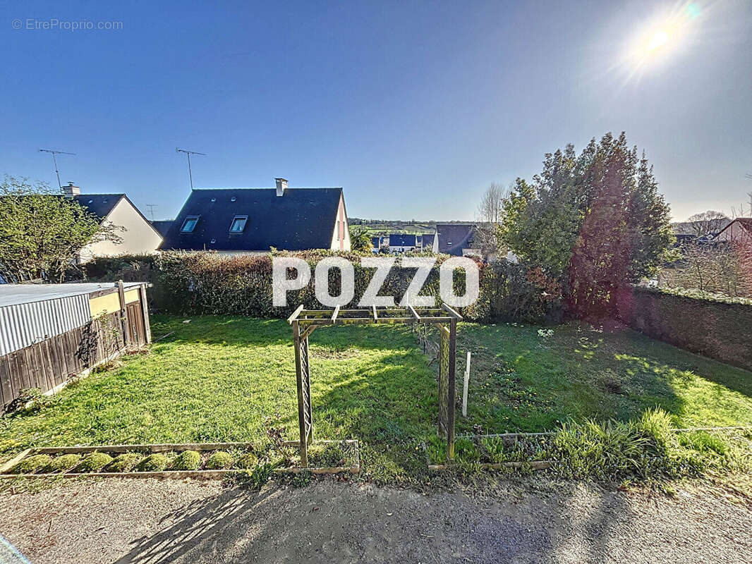 Maison à SAINT-HILAIRE-DU-HARCOUET