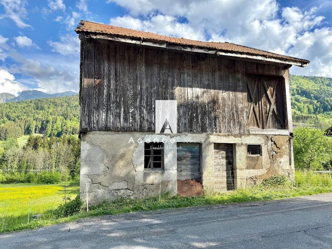 Maison à LULLIN
