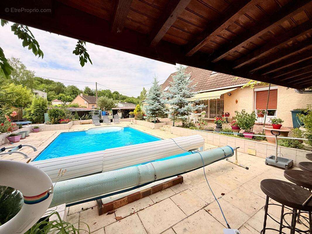 Maison de caractère 250 m² , 10 pièces sur Terrain 1000 m² à Joigny - photo 4