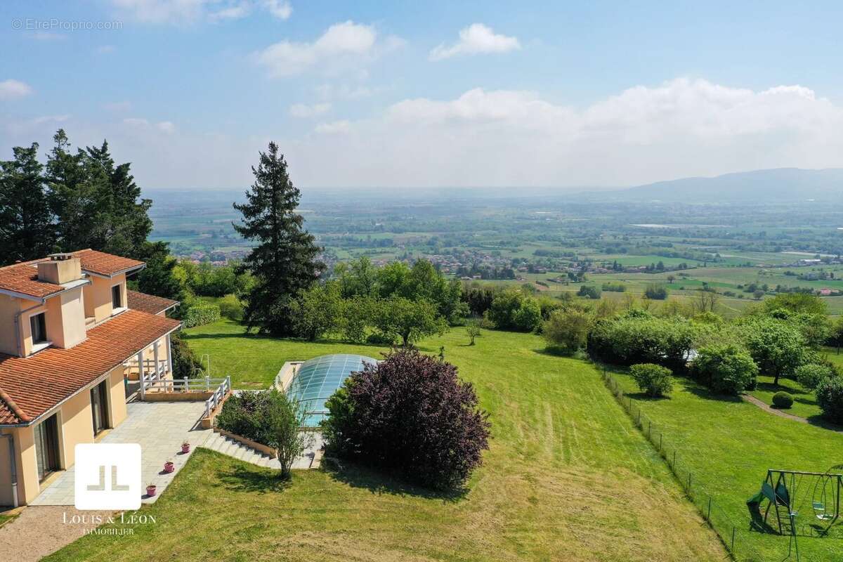 Maison à MARCY