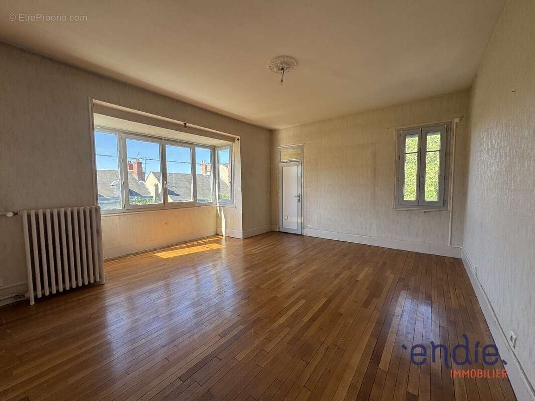 Appartement à MOULINS