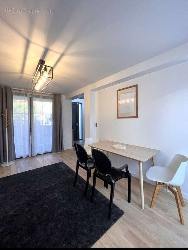 Maison à MONTREUIL
