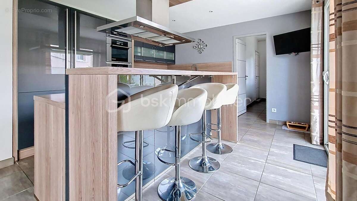 Maison à CLAYE-SOUILLY