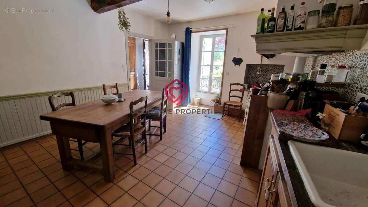 Maison rénovée avec le charme de l'ancien - photo 5